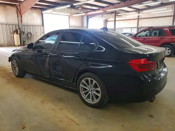 WBA8A9C3XHK620569 2017 BMW 3ER - Image 2