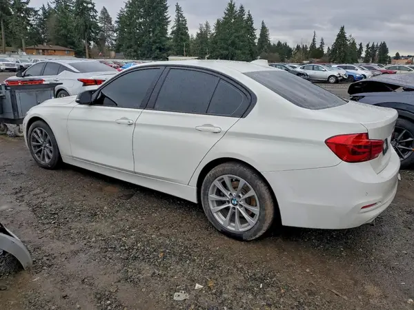 WBA8A9C50GK616823 2016 BMW 3ER - Image 2