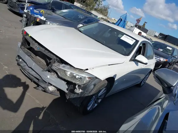 WBA8A9C50GK617079 2016 BMW 3ER - Image 2