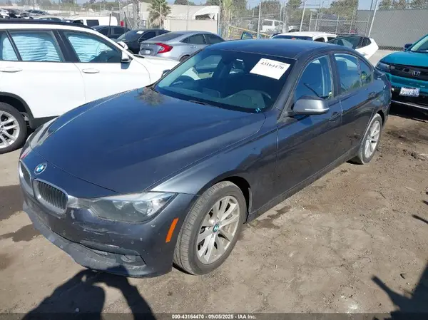 WBA8A9C50GK617633 2016 BMW 3ER - Image 2