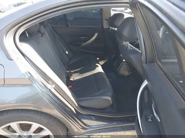 WBA8A9C50GK617681 2016 BMW 3ER - Image 8