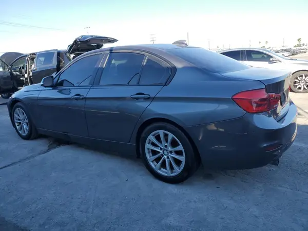 WBA8A9C50HK619674 2017 BMW 3ER - Image 2