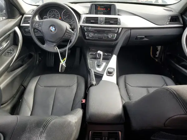 WBA8A9C50JAC99979 2018 BMW 3ER - Image 8