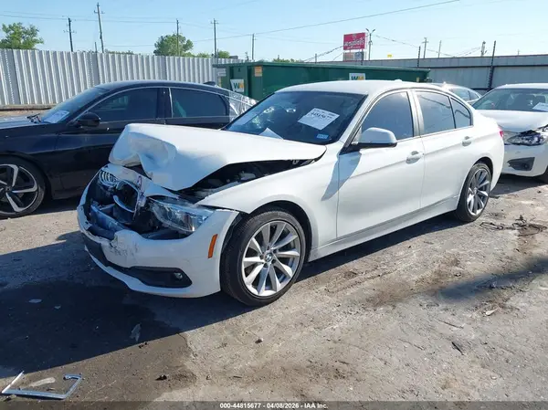 WBA8A9C50JAD28087 2018 BMW 3ER - Image 2
