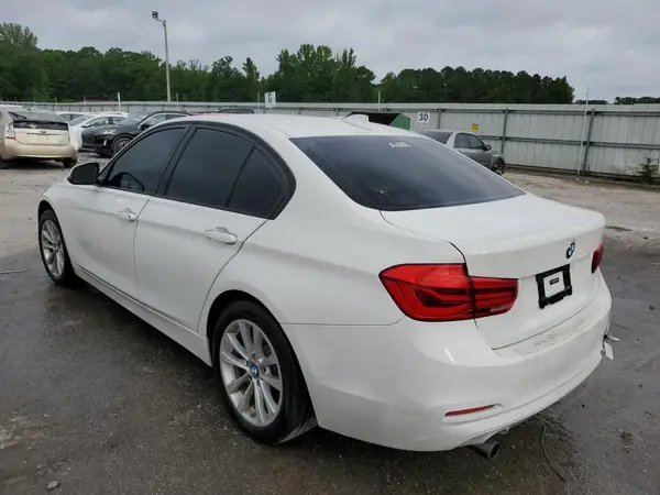 WBA8A9C50JAH12208 2018 BMW 3ER - Image 2