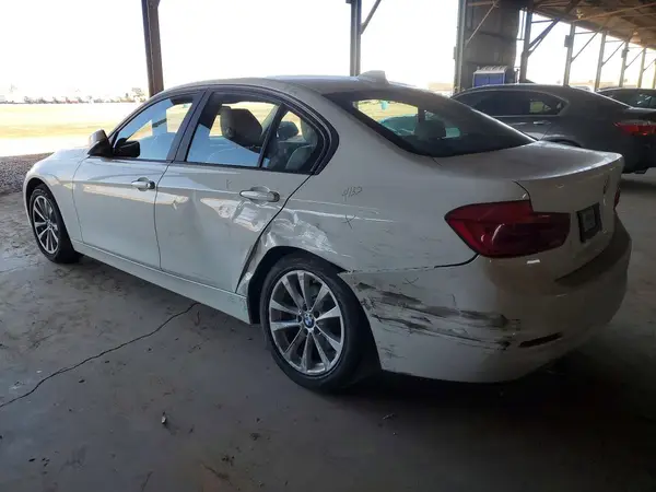 WBA8A9C50JAH12788 2018 BMW 3ER - Image 2