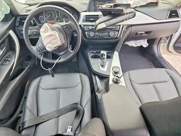WBA8A9C50JK623147 2018 BMW 3ER - Image 8