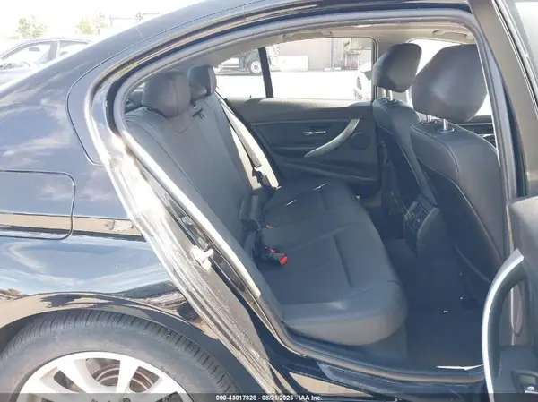 WBA8A9C51GK617639 2016 BMW 3ER - Image 8
