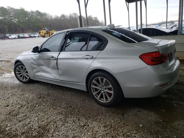 WBA8A9C51HK620350 2017 BMW 3ER - Image 2