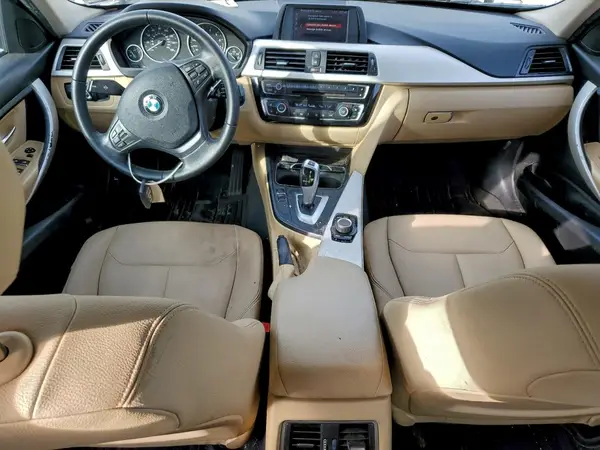 WBA8A9C51JAD27711 2018 BMW 3ER - Image 8