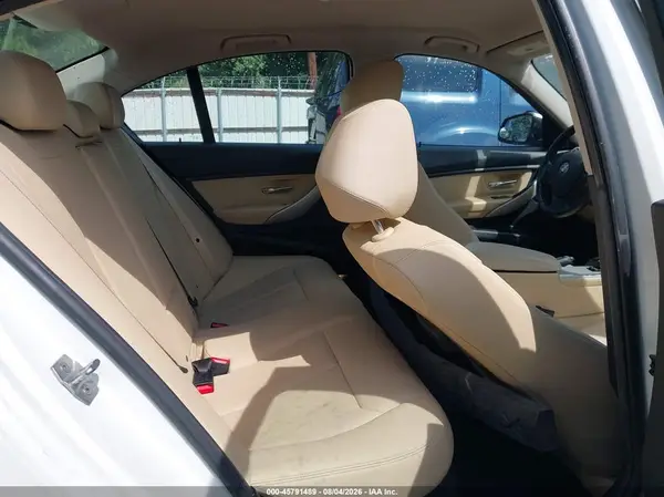 WBA8A9C51JAD27904 2018 BMW 3ER - Image 8