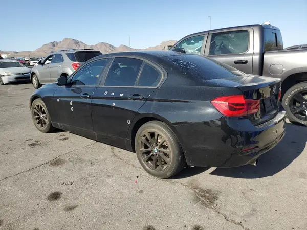 WBA8A9C51JAH13013 2018 BMW 3ER - Image 2
