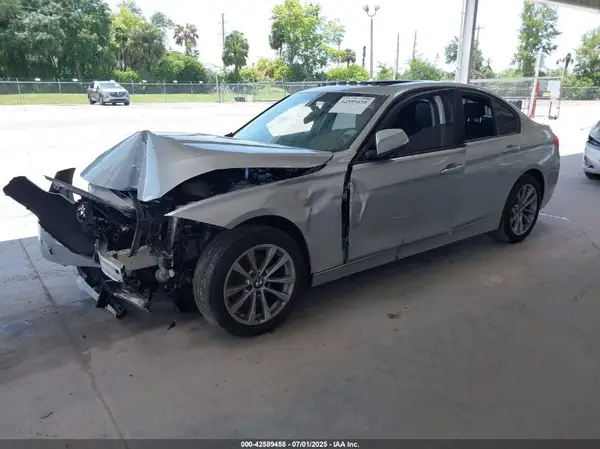 WBA8A9C51JAH13206 2018 BMW 3ER - Image 2