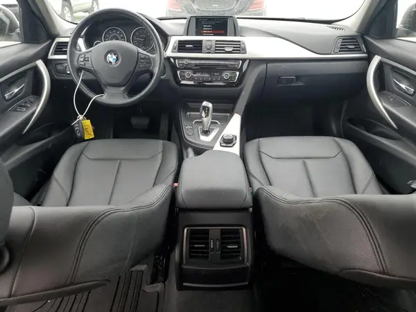 WBA8A9C51JAH13240 2018 BMW 3ER - Image 8
