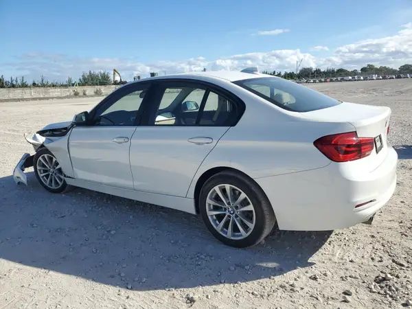 WBA8A9C51JAH14873 2018 BMW 3ER - Image 2