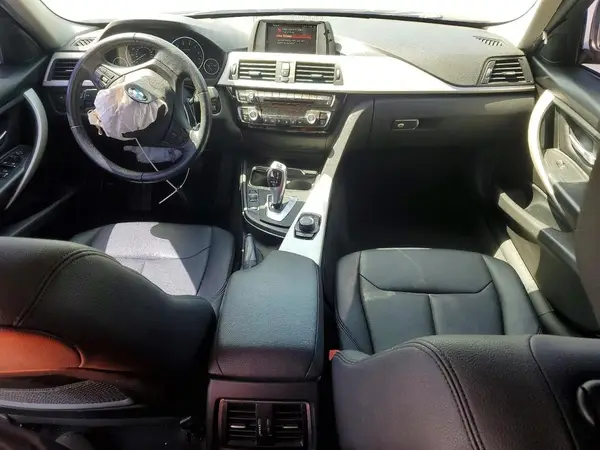 WBA8A9C51JK623383 2018 BMW 3ER - Image 8