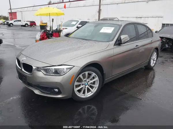 WBA8A9C52HK619966 2017 BMW 3ER - Image 2