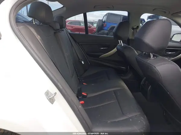 WBA8A9C52JAH14185 2018 BMW 3ER - Image 8