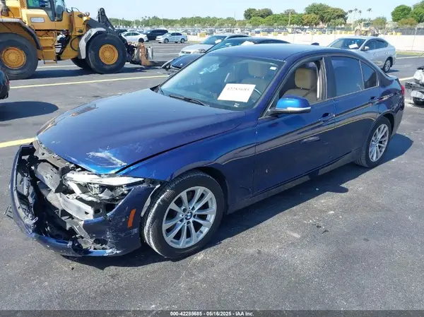 WBA8A9C52JK622825 2018 BMW 3ER - Image 2