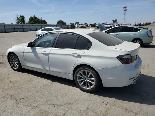WBA8A9C53HK620298 2017 BMW 3ER - Image 2