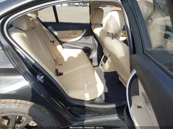 WBA8A9C53JAD27970 2018 BMW 3ER - Image 8