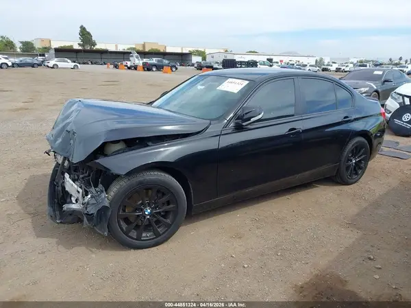 WBA8A9C54GK615982 2016 BMW 3ER - Image 2