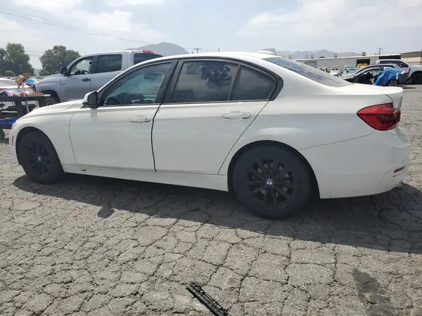 WBA8A9C54HK619824 2017 BMW 3ER - Image 2