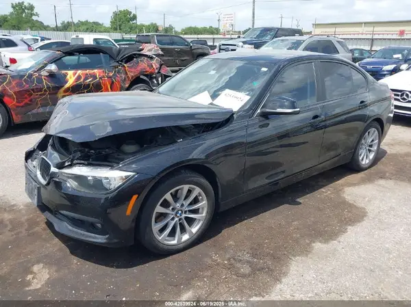 WBA8A9C54HK620195 2017 BMW 3ER - Image 2