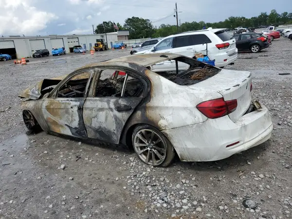 WBA8A9C54HK620438 2017 BMW 3ER - Image 2