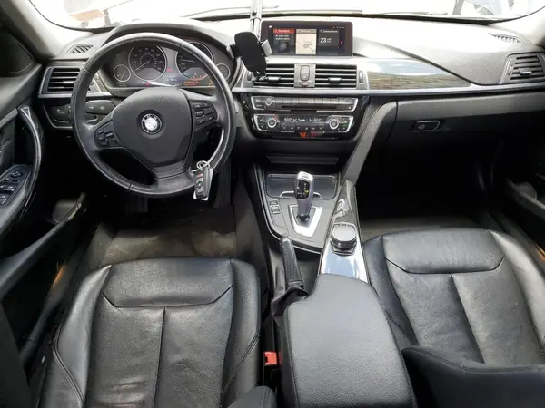 WBA8A9C54JAD27685 2018 BMW 3ER - Image 8