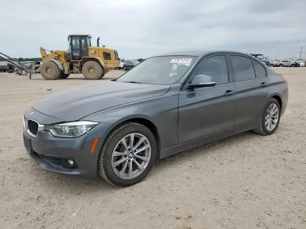 WBA8A9C54JAH11997 2018 BMW 3ER - Image 1
