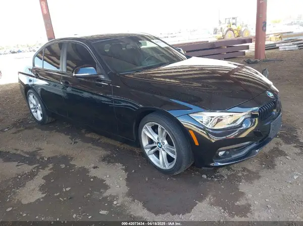 WBA8A9C54JAH12454 2018 BMW 3ER - Image 1