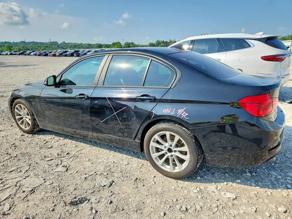 WBA8A9C54JAH12664 2018 BMW 3ER - Image 2