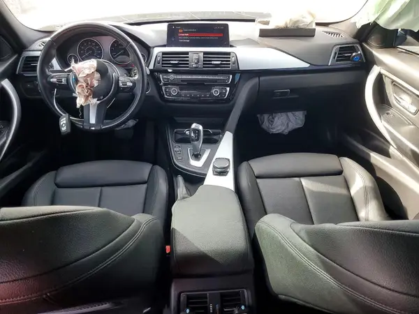 WBA8A9C54JAH13006 2018 BMW 3ER - Image 8