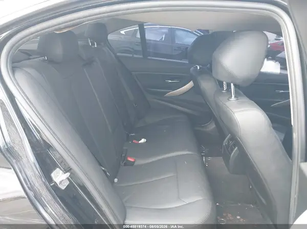WBA8A9C54JK622700 2018 BMW 3ER - Image 8