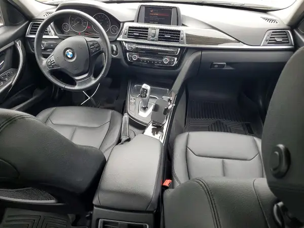 WBA8A9C54JK622888 2018 BMW 3ER - Image 8