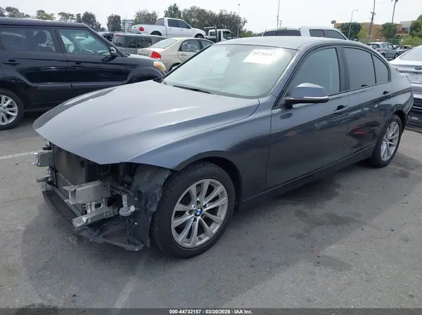 WBA8A9C54JK622910 2018 BMW 3ER - Image 2