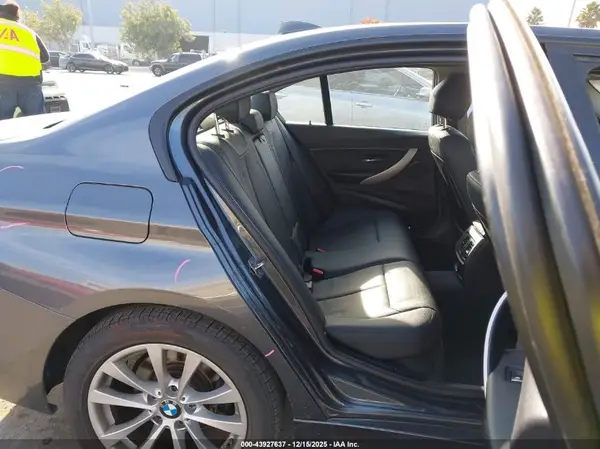 WBA8A9C55GK616557 2016 BMW 3ER - Image 8