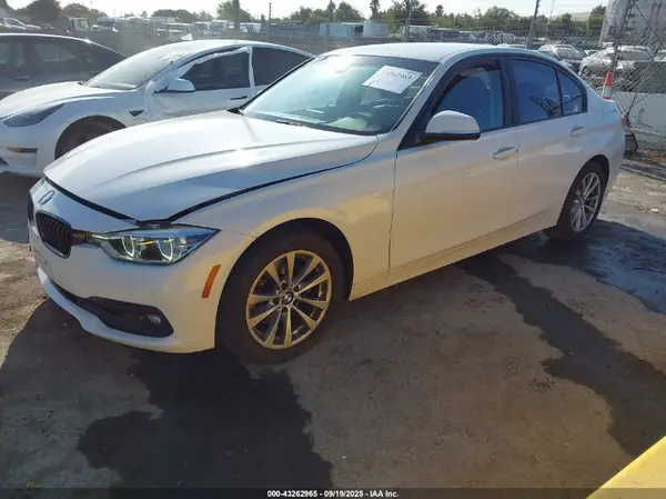 WBA8A9C55JAH12687 2018 BMW 3ER - Image 2
