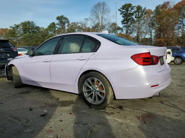 WBA8A9C55JAH12818 2018 BMW 3ER - Image 2