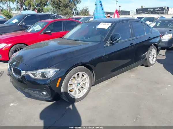 WBA8A9C55JAH13435 2018 BMW 3ER - Image 2