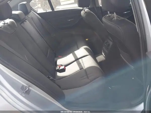 WBA8A9C55JAH14407 2018 BMW 3ER - Image 8