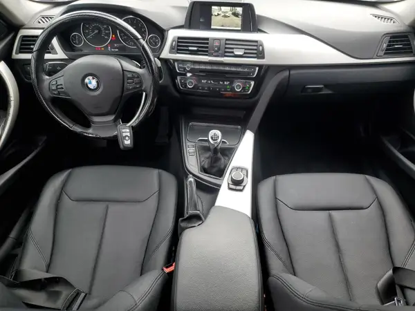 WBA8A9C55JK622656 2018 BMW 3ER - Image 8