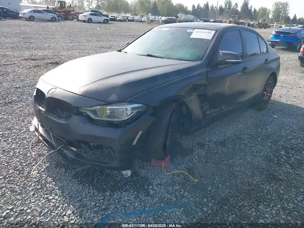 WBA8A9C55JK622768 2018 BMW 3ER - Image 2