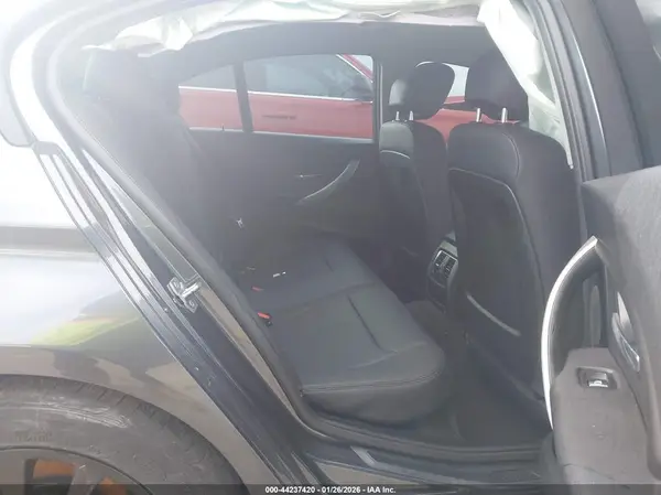WBA8A9C56GK615675 2016 BMW 3ER - Image 8