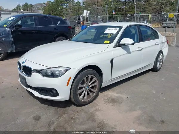 WBA8A9C56GK619323 2016 BMW 3ER - Image 2