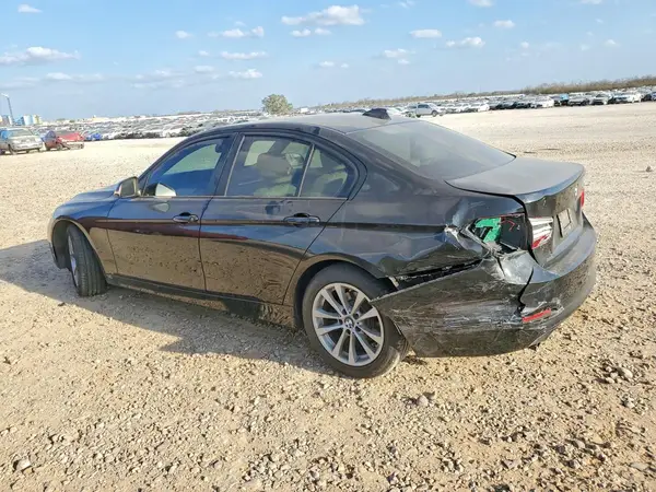 WBA8A9C56JAH12682 2018 BMW 3ER - Image 2