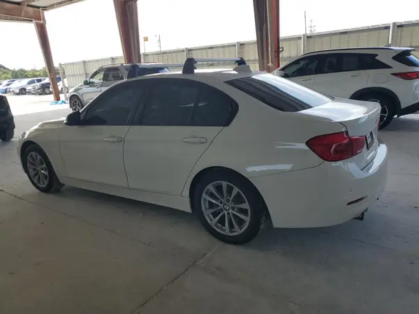 WBA8A9C56JAH12973 2018 BMW 3ER - Image 2