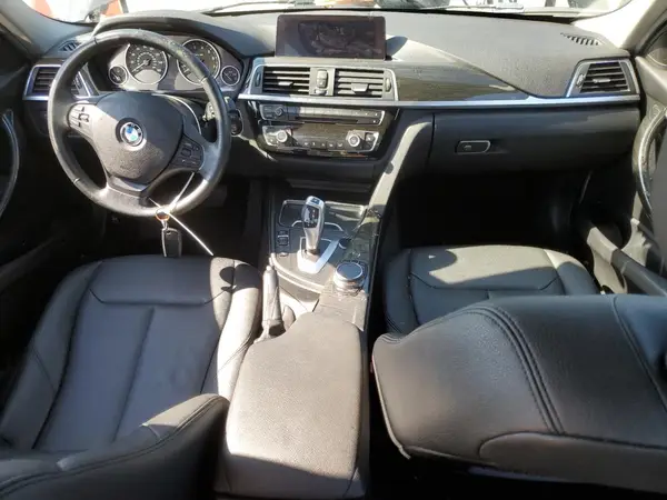 WBA8A9C56JAH13556 2018 BMW 3ER - Image 8