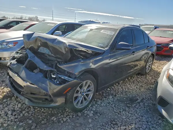 WBA8A9C56JAH14674 2018 BMW 3ER - Image 1